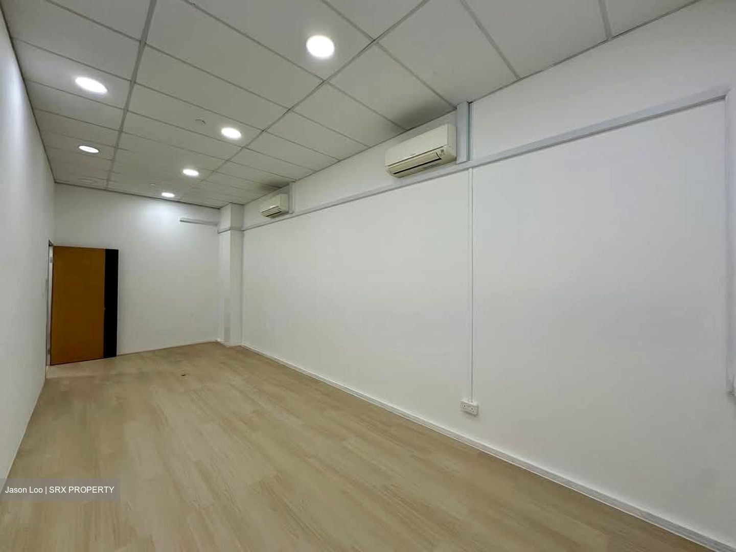 A'posh Bizhub (D27), Factory #563991581